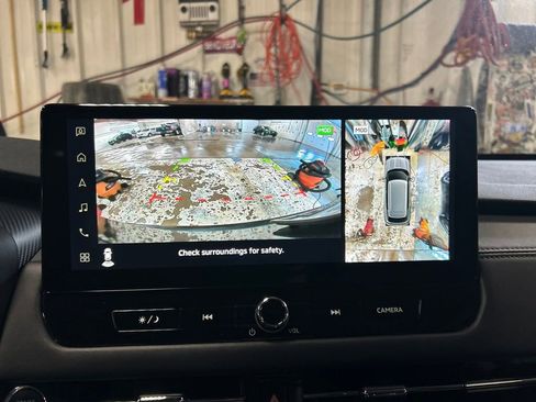 Used 2025 Mitsubishi Outlander SE image 22