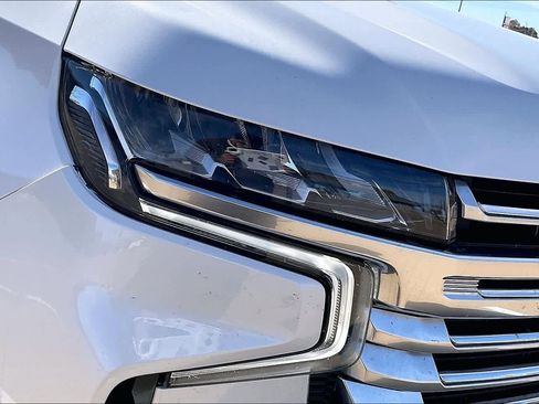 Used 2021 Chevrolet Suburban High Country image 30
