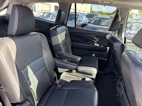 Used 2019 Honda Pilot Elite image 9