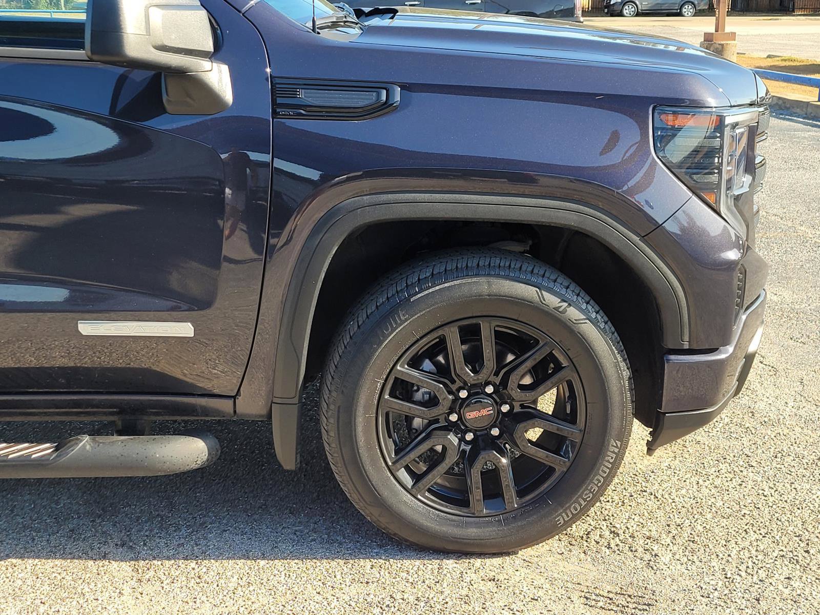 Used 2023 GMC Sierra 1500 Elevation AWD/4WD image 7