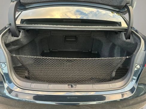 Used 2018 Toyota Avalon XLE Plus FWD image 17