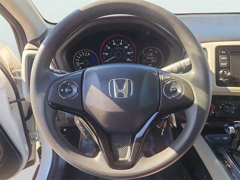 Used 2016 Honda HR-V LX image 22