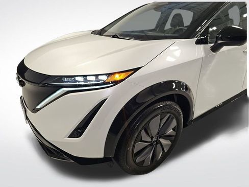 Used 2023 Nissan Ariya AWD image 27