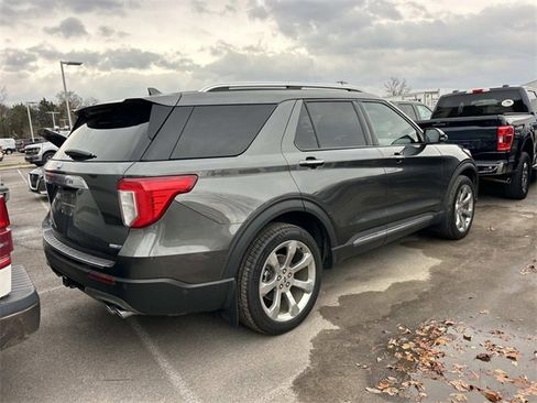 Certified 2020 Ford Explorer Platinum w/ Premium Technology Package image 3