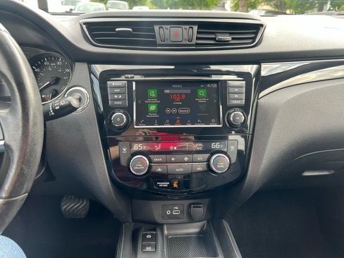 Used 2019 Nissan Rogue Sport SL AWD/4WD image 13
