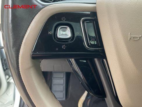 Used 2022 Lincoln Corsair Reserve w/ Elements Package image 8