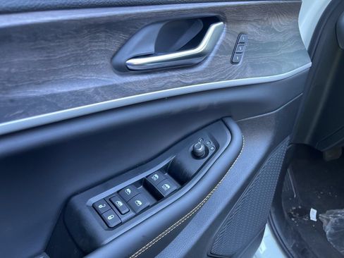 New 2026 Jeep Grand Cherokee L Limited AWD/4WD image 24