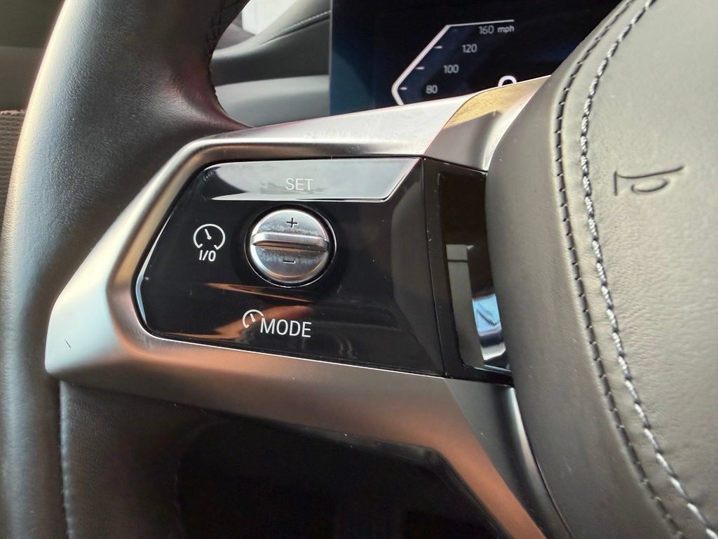 Used 2023 BMW i7 xDrive60 AWD/4WD image 17