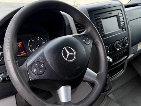 Used 2018 Mercedes-Benz Sprinter 2500 image 11