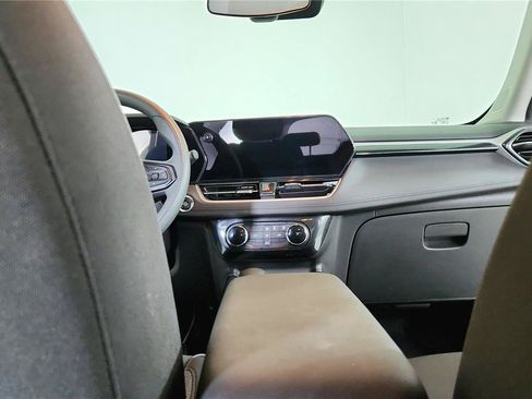 Used 2025 Chevrolet TrailBlazer LT FWD image 20