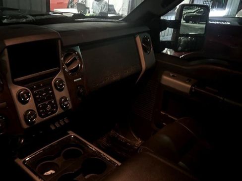 Used 2016 Ford F250 Lariat w/ Lariat Ultimate Package image 4