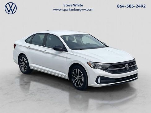 Used 2024 Volkswagen Jetta Sport image 1