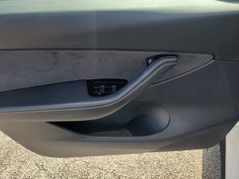 Used 2020 Tesla Model Y Long Range AWD/4WD image 15