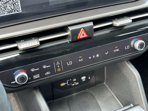 Certified 2026 Kia Sportage SX FWD image 16