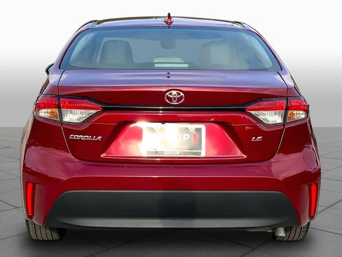 Used 2025 Toyota Corolla LE FWD image 5