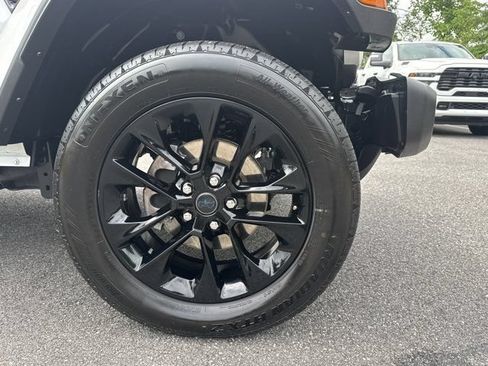 Certified 2025 Jeep Wrangler Unlimited Sahara w/ Safety Group AWD/4WD image 12