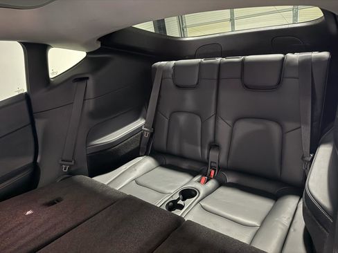 Used 2022 Tesla Model Y Long Range image 14