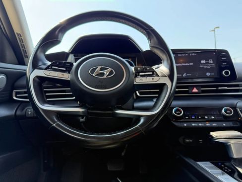 Used 2021 Hyundai Elantra SEL w/ Convenience Package FWD image 26