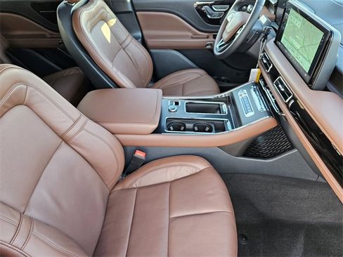 New 2026 Lincoln Aviator Reserve image 13