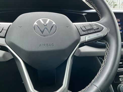 Used 2023 Volkswagen Taos SE image 21