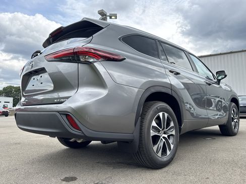 New 2025 Toyota Highlander XLE AWD/4WD image 46