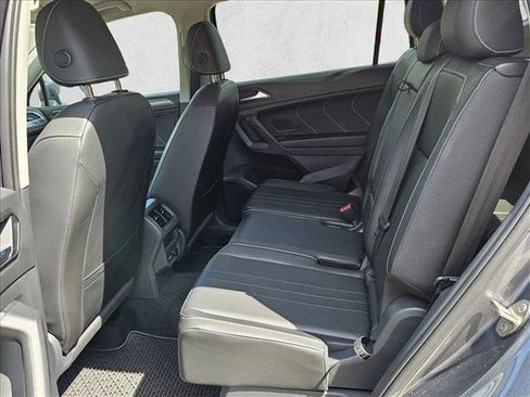 Used 2023 Volkswagen Tiguan SE FWD image 18