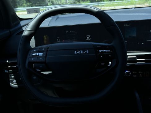 New 2026 Kia Sportage X-Line w/ X-Line Premium Package AWD/4WD image 31
