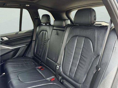 Used 2020 BMW X5 M50i w/ Premium Package AWD/4WD image 35