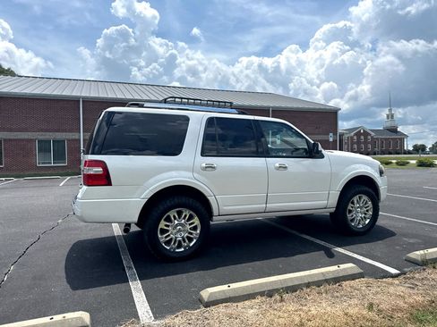 Used 2011 Ford Expedition Limited image 6