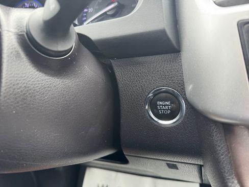 Used 2019 Toyota Highlander XLE image 7