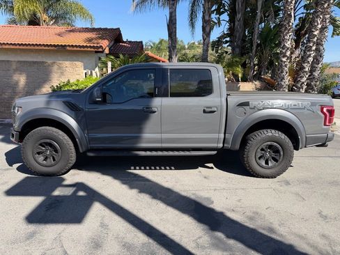 Used 2018 Ford F150 Raptor w/ Equipment Group 802A Luxury image 4