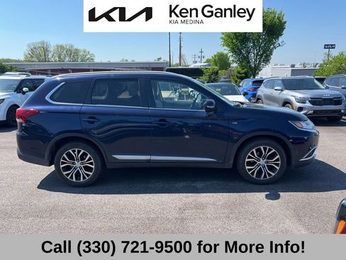Used 2016 Mitsubishi Outlander GT AWD/4WD image 4