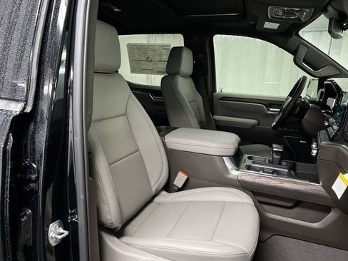 New 2026 GMC Sierra 1500 SLT w/ SLT Premium Plus Package image 29
