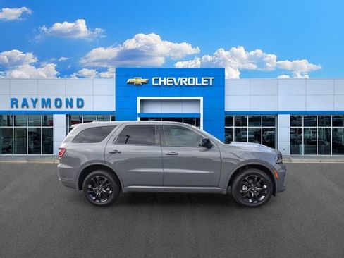 Used 2022 Dodge Durango GT w/ Blacktop Package AWD/4WD image 2