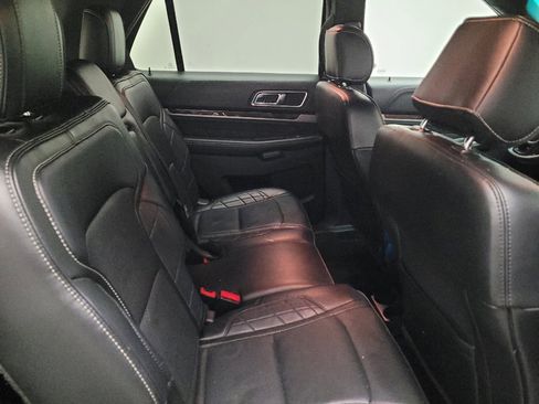 Used 2016 Ford Explorer Platinum image 19