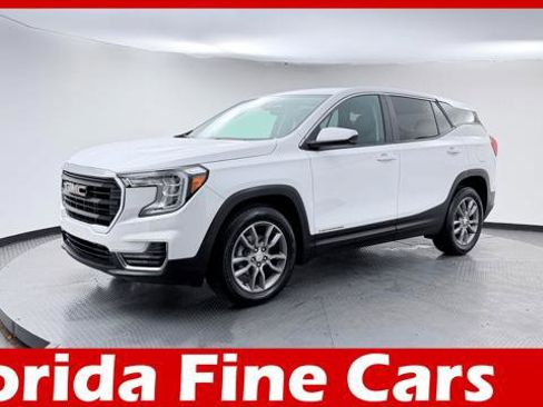 Used 2024 GMC Terrain SLE FWD image 1