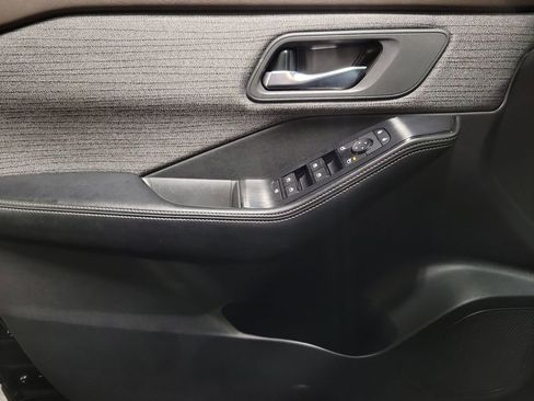 Used 2023 Nissan Rogue SV FWD image 22