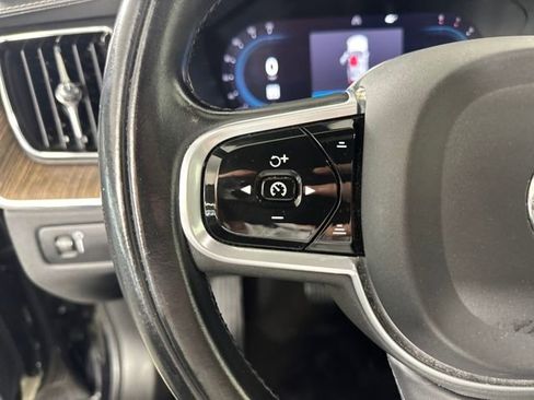 Used 2022 Volvo XC60 B6 Inscription w/ Advanced Package image 15