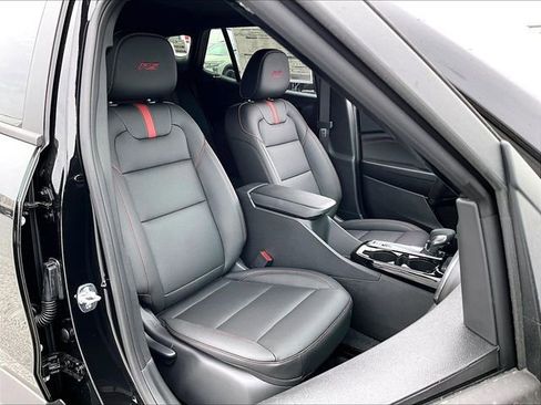 New 2026 Chevrolet Trax RS w/ Sunroof Package FWD image 28