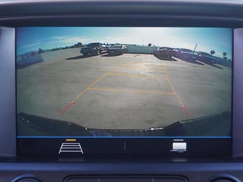 Used 2022 Chevrolet Colorado LT w/ Safety Package RWD image 28