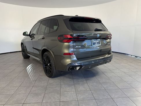New 2026 BMW X5 xDrive40i w/ M Sport Package AWD/4WD image 3
