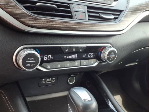 Used 2020 Nissan Altima 2.5 Platinum AWD/4WD image 6