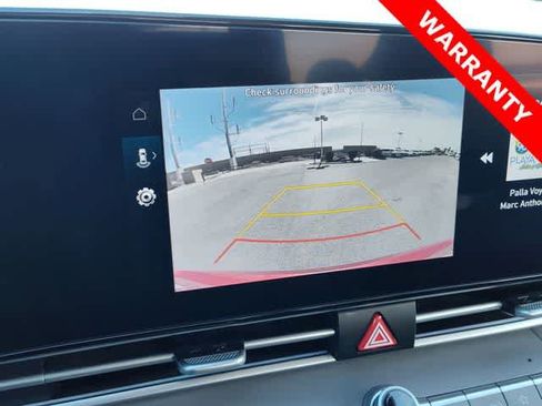 Used 2024 Hyundai Elantra SEL image 4