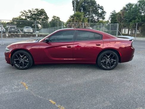 Used 2021 Dodge Charger SXT w/ Blacktop Package RWD image 2