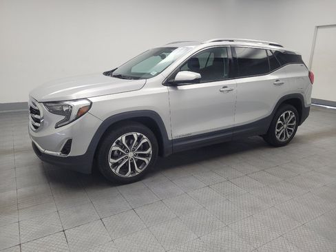 Used 2019 GMC Terrain SLT FWD image 2