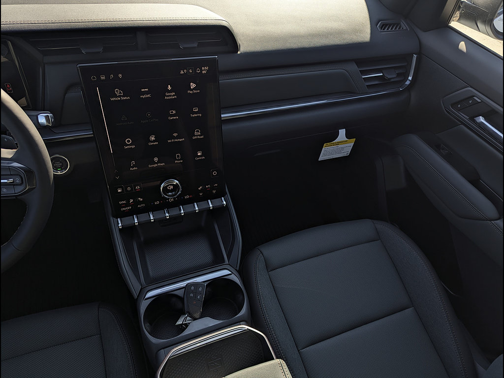 New 2027 GMC Terrain AT4 w/ LPO, Floor Liner Package AWD/4WD image 18