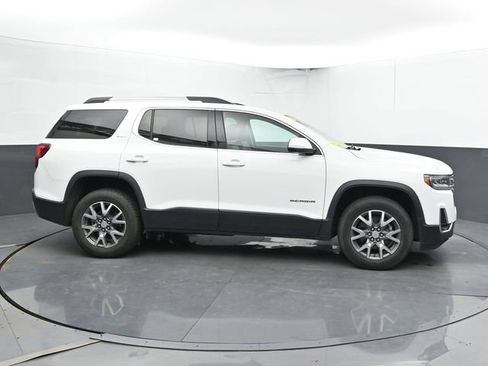 Used 2023 GMC Acadia SLT FWD image 3