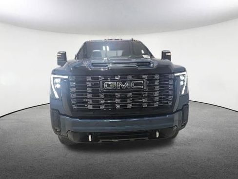 Used 2025 GMC Sierra 2500 Denali Ultimate AWD/4WD image 2