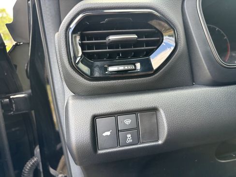 Used 2025 Honda Pilot TrailSport image 22