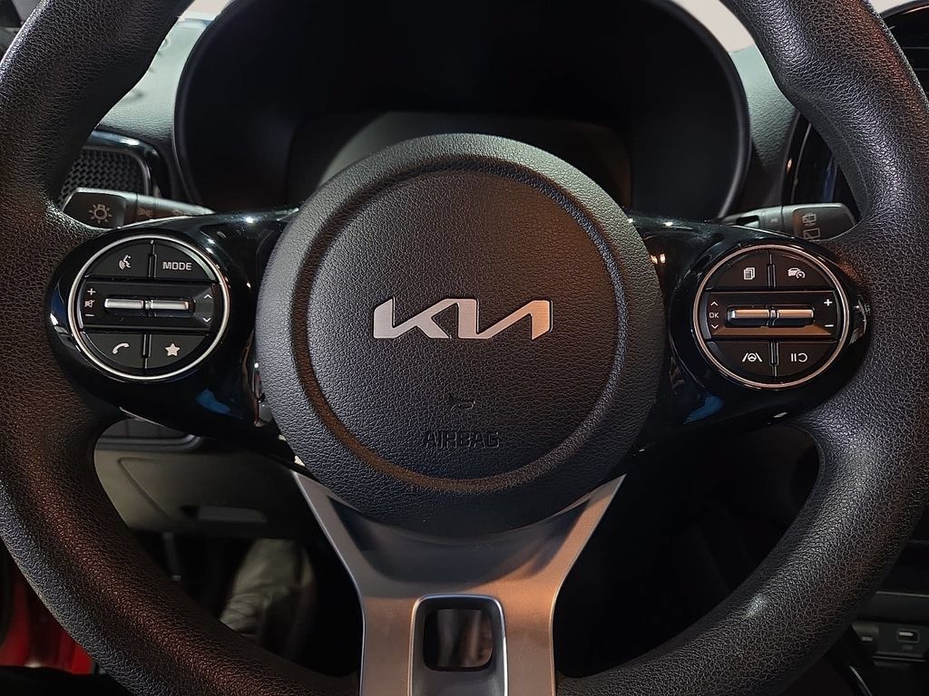 Used 2023 Kia Soul S FWD image 25